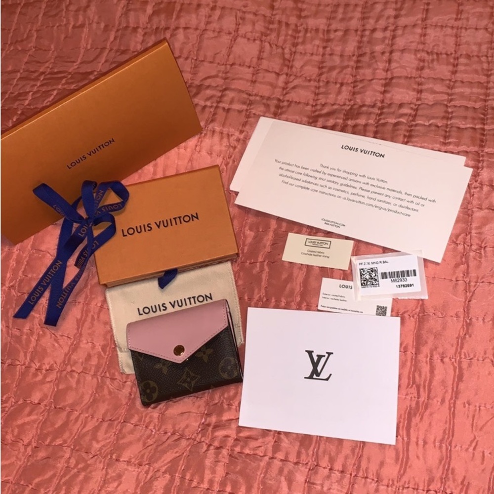 SOLD Louis Vuitton Zoe Compact Wallet